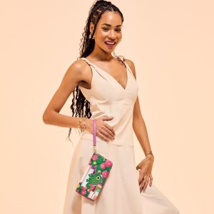 D23 Limited Edition Snow White Evil Queen Magic Mirror Lenticular Mini Backpack